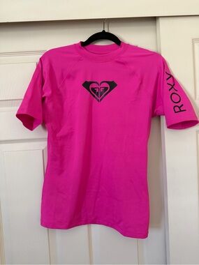 ROXY Women’s Hot Pink Short-Sleeve Rash Guard